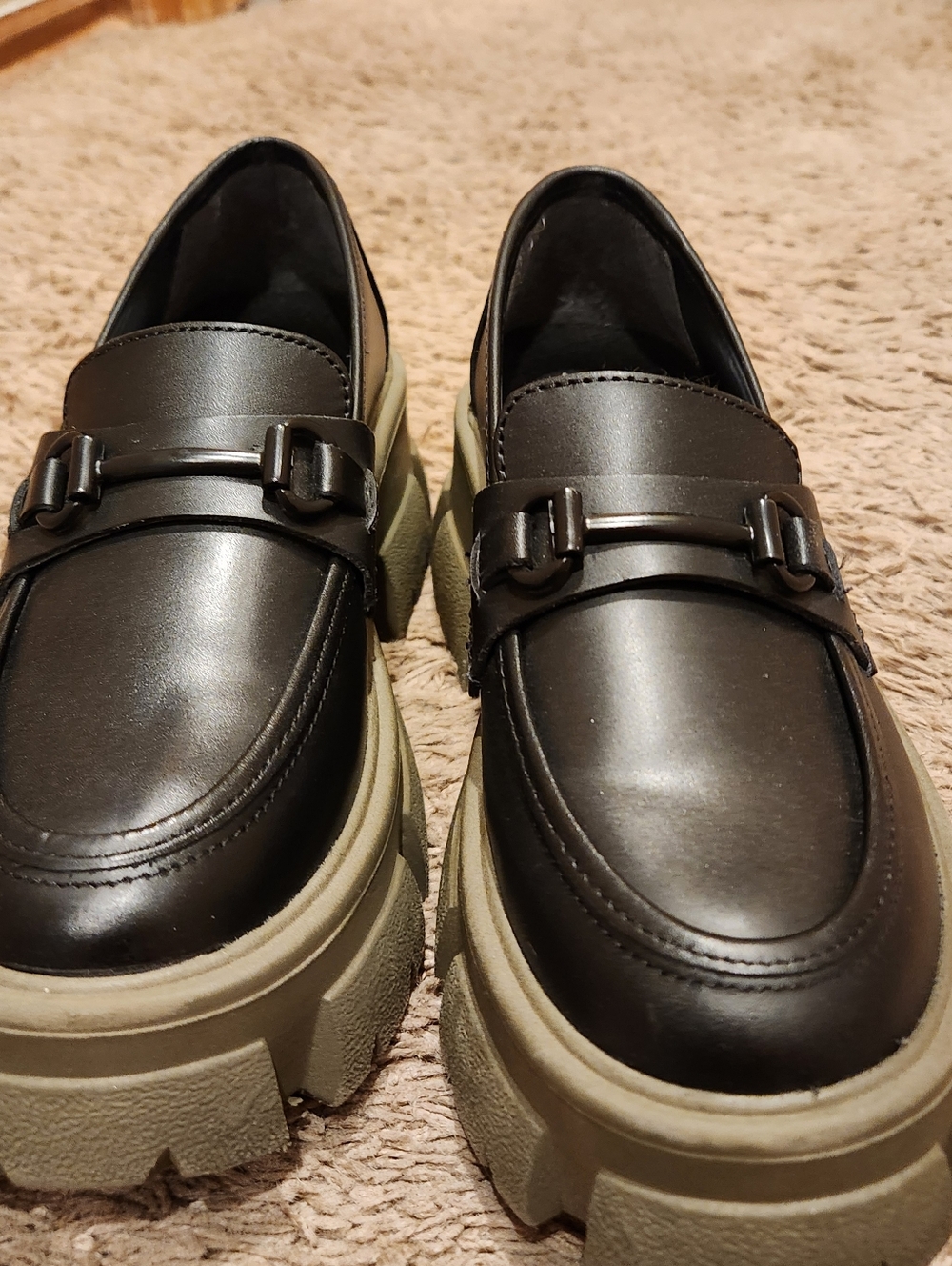 Steve Madden Black Leather Lug-Sole Bit Loafers